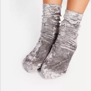 Beautiful silver crushed velvet socks OS NWT